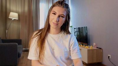 AileneHoldt live cam on Cam4