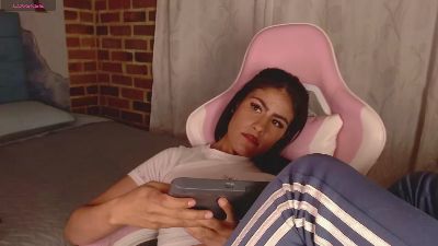 Ailyn_bk live cam on Cam4