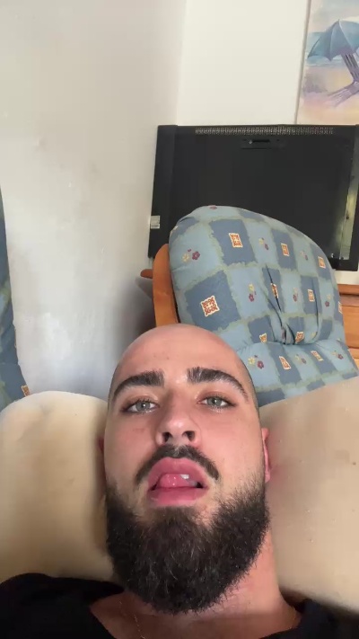Aimar2020 live cam on Cam4