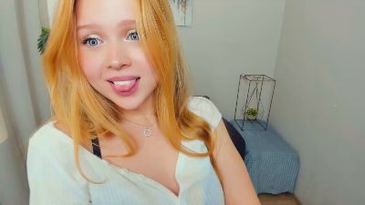AimeePinera live cam on Cam4
