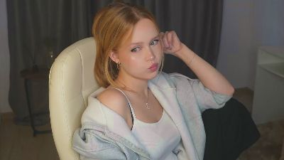 AimeePinera live cam on Cam4