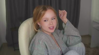 AimeePinera live cam on Cam4