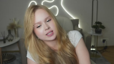AimeePinera live cam on Cam4