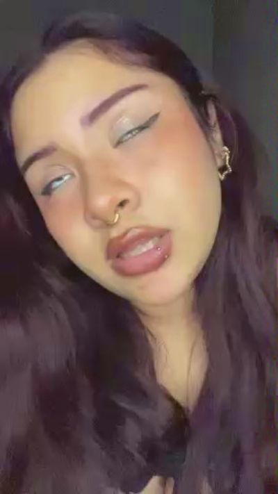 Aisuru live cam on Cam4