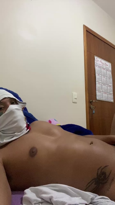 Ak20cm live cam on Cam4