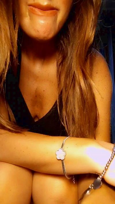 Akemy_room live cam on Cam4