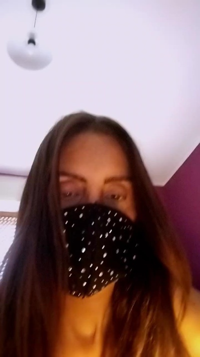 Akemy_room live cam on Cam4