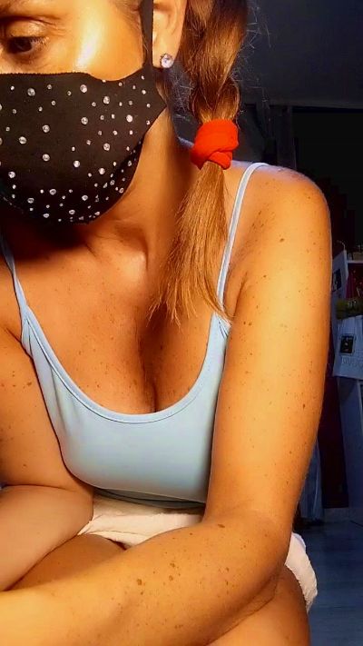 Akemy_room live cam on Cam4