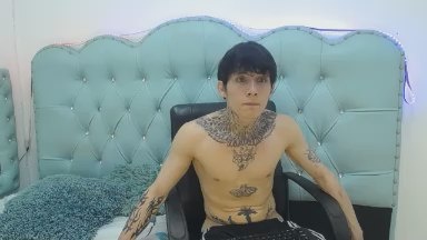 AkiraTattoo live cam on Cam4