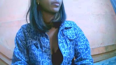 Akira_hikari live cam on Cam4