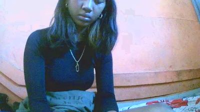 Akira_hikari live cam on Cam4