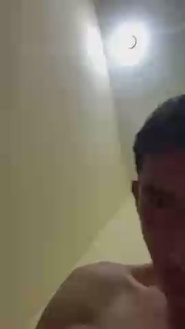 Akserthuglove live cam on Cam4