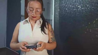 Alaia_soul live cam on Cam4