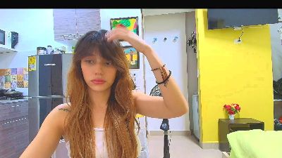 Alaiapink live cam on Cam4