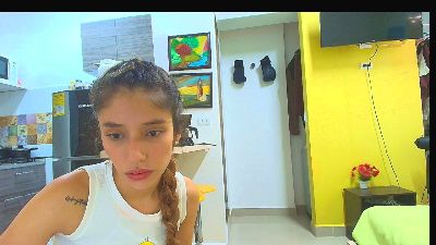 Alaiapink live cam on Cam4