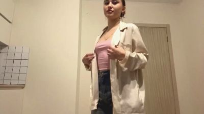 AlainaCarron live cam on Cam4