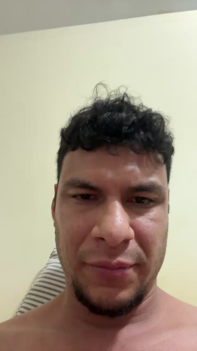 AlanTllz live cam on Cam4