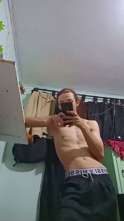 Alan_200 live cam on Cam4