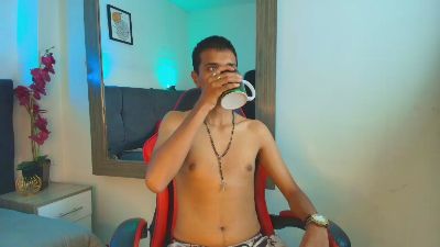 Alan_Colthon live cam on Cam4