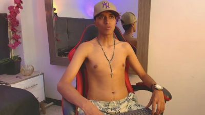 Alan_Colthon live cam on Cam4