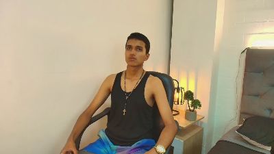 Alan_Colthon live cam on Cam4