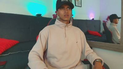 Alan_Colthon live cam on Cam4