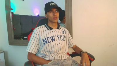 Alan_Colthon live cam on Cam4