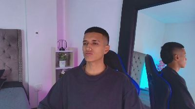 Alan_Colthon live cam on Cam4