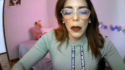AlanaV live cam on Cam4