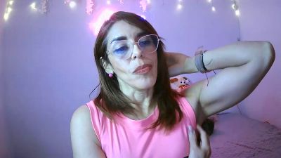 AlanaV live cam on Cam4