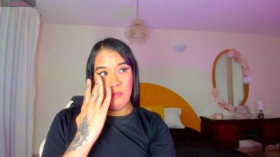 Alana__dolls_ live cam on Cam4