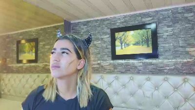 Alana_rode live cam on Cam4
