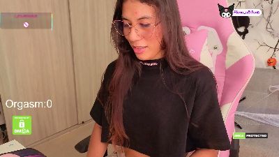 Alana_wll live cam on Cam4
