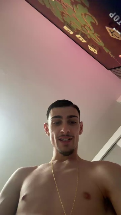 Alangallardo webcam cam4 model stream image