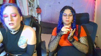 AlaniandLea live cam on Cam4