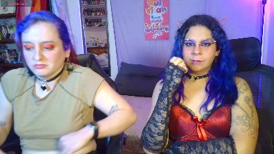 AlaniandLea live cam on Cam4