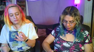 AlaniandLea live cam on Cam4