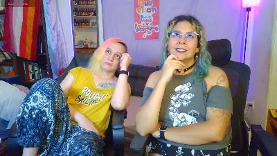 AlaniandLea live cam on Cam4