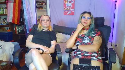 AlaniandLea live cam on Cam4