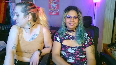 AlaniandLea live cam on Cam4