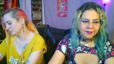 AlaniandLea live cam on Cam4