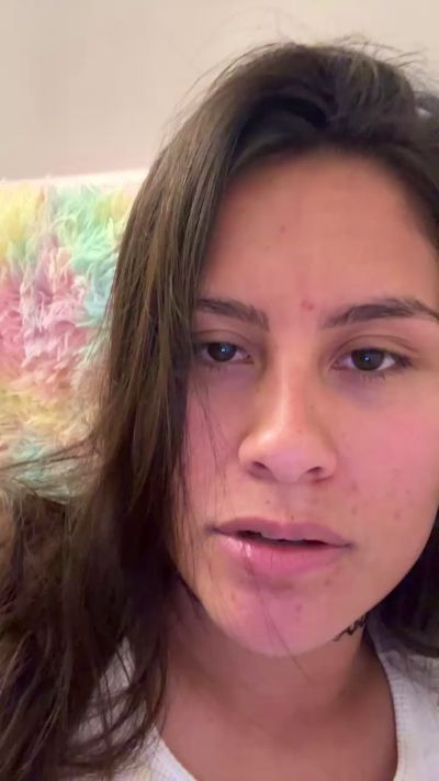 Alanis_22
