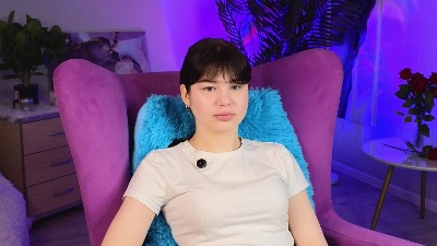 AlannaMartelle Live Cam on Cam4