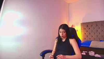 AlannaSwetie live cam on Cam4