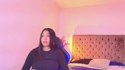 AlannaSwetie live cam on Cam4