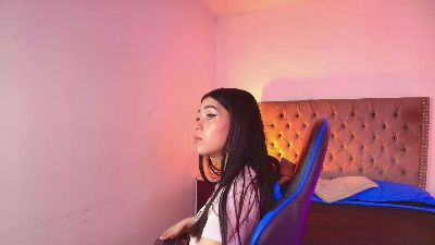 AlannaSwetie live cam on Cam4