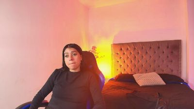 AlannaSwetie live cam on Cam4