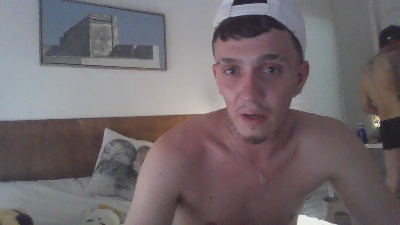 AlanyAdam live cam on Cam4
