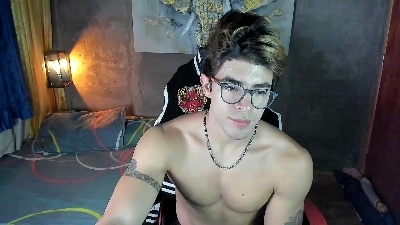 Alastor_grey live cam on Cam4