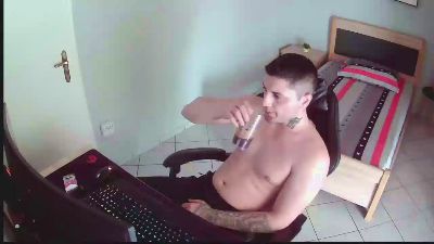 AlbanianFker21 live cam on Cam4